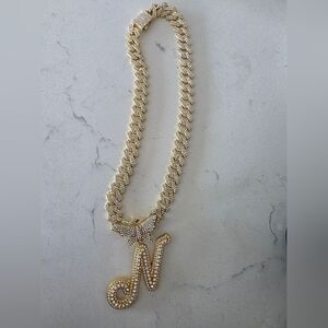 Elegant Gold 'N' Pendant Necklace